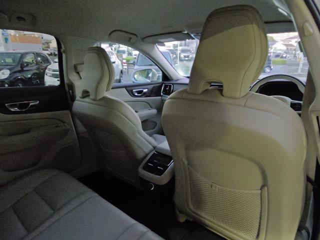 Ｖ６０ Ｔ５　インスクリプション　バーチライトメタリック　革シート　シートヒーター　シートベンチ　ステッチ入りダッシュボード　専用１８インチアルミ　パワーバックドア　全方位ビューカメラ　ｈａｒｍａｎ／ｋａｒｄｏｎサウンド（30枚目）