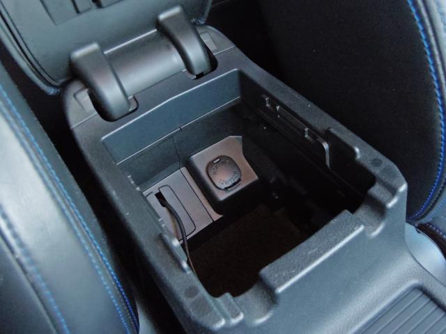 レヴォーグ ２．０ＧＴ－Ｓアイサイト　ユーザー買い取り　アイサイト　ミラー型前後ドライブレコーダー　カーボンドアミラー　ＢＬＵＥＴＯＯＴＨ　クルーズコントロール　４ＷＤ　ＥＴＣ　スペアキー（52枚目）