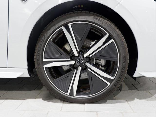 308 GTハイブリッド 新車保証継承/純正ナビ/360°カメラ/運転席電動シート/フロントシートヒーター/ハンドルヒーター/ACC/レーンキープアシスト/レーンポジショニングアシスト/ブラインドスポットモニター(6枚目)