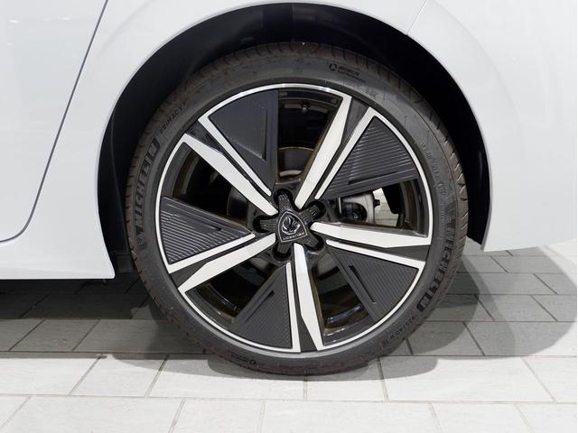 308 GTハイブリッド 新車保証継承/純正ナビ/360°カメラ/運転席電動シート/フロントシートヒーター/ハンドルヒーター/ACC/レーンキープアシスト/レーンポジショニングアシスト/ブラインドスポットモニター(55枚目)