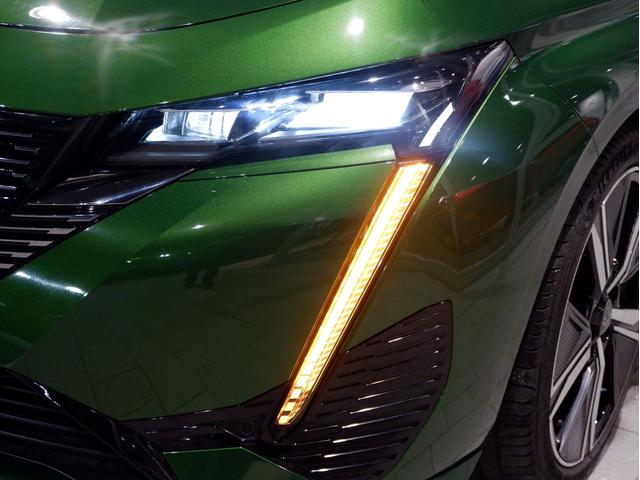 308 GT ブルーHDi ETC/純正ナビ/360°カメラ/電動シート/シートヒーター/ハンドルヒーター/ACC/レーンキープアシスト/レーンポジショニングアシスト/フロントバックソナー(6枚目)