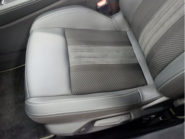 308 GT ブルーHDi ETC/純正ナビ/360°カメラ/電動シート/シートヒーター/ハンドルヒーター/ACC/レーンキープアシスト/レーンポジショニングアシスト/フロントバックソナー(48枚目)