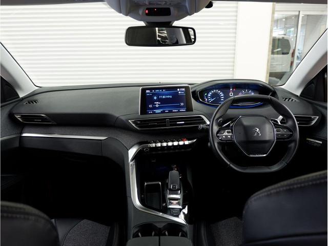 『ｉｃｏｃｋｐｉｔ』　革新的なデザイン性と直感的な操作性を追及したインテリア。