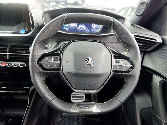 e-2008 GT 新車保証継承/サンルーフ/フロントシートヒーター/バックカメラ/フロント・バックソナー/ACC/レーンキープアシスト/ブラインドスポットモニター(17枚目)