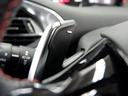 小径でスポーツカーを思わせるスポーティなステアリングホイール。