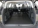 リアシートを全て折りたためば、さらに大容量に。