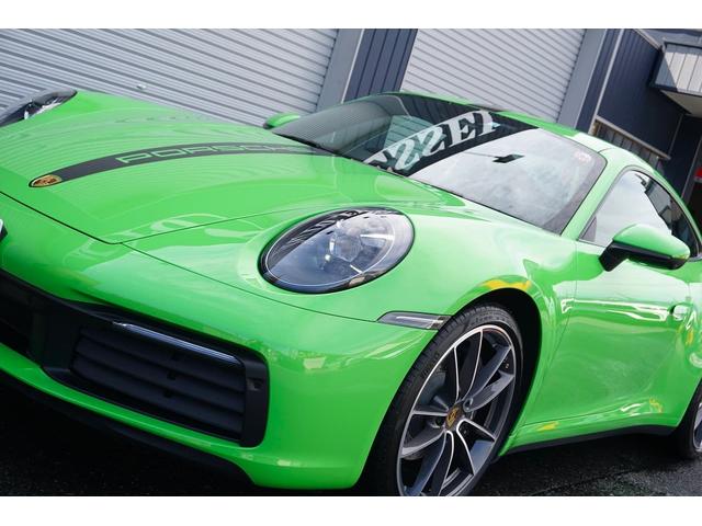 ９１１カレラ　スポーツエキゾースト　スポーツクロノＰＫＧ　ＬＥＤマトリクスヘッドライト　カレラクラシック２０／２１ＡＷ　ボディーストライプ　純正ナビ　３６０°カメラ　前後ドラレコ　ガレージ保管　当社メンテナンス車(12枚目)