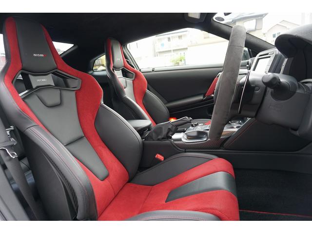 GT-R ニスモ スペシャルエディション MY22 NISMOスポーツリセッティング カーボンブレーキ レカロカーボンシート チタンマフラー(バルブ付) RAYS鍛造AW カーボンエクステ&インテ BOSE 屋内保管 雨天/サーキット走行無(15枚目)