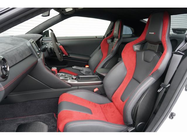 GT-R ニスモ スペシャルエディション MY22 NISMOスポーツリセッティング カーボンブレーキ レカロカーボンシート チタンマフラー(バルブ付) RAYS鍛造AW カーボンエクステ&インテ BOSE 屋内保管 雨天/サーキット走行無(16枚目)