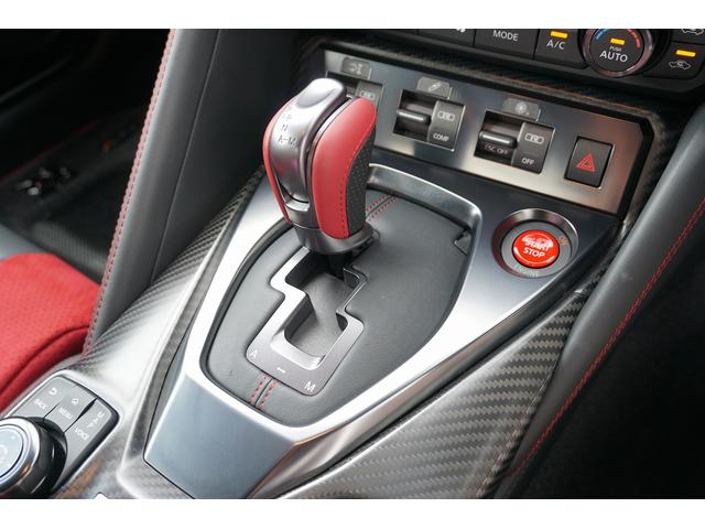 GT-R ニスモ スペシャルエディション MY22 NISMOスポーツリセッティング カーボンブレーキ レカロカーボンシート チタンマフラー(バルブ付) RAYS鍛造AW カーボンエクステ&インテ BOSE 屋内保管 雨天/サーキット走行無(24枚目)