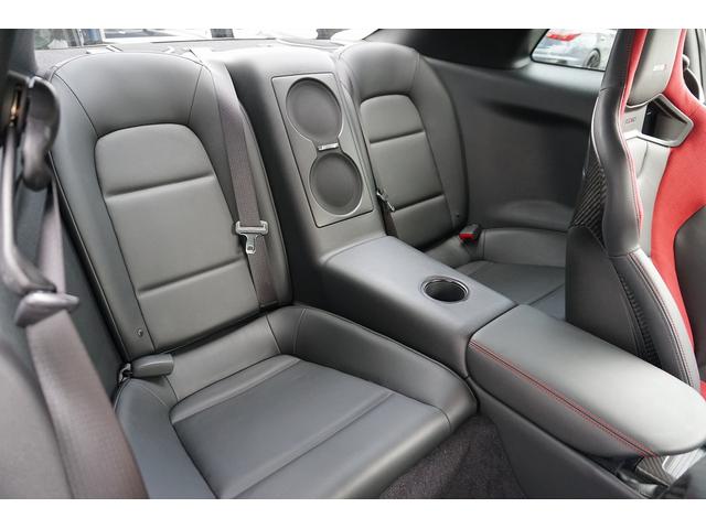 GT-R ニスモ スペシャルエディション MY22 NISMOスポーツリセッティング カーボンブレーキ レカロカーボンシート チタンマフラー(バルブ付) RAYS鍛造AW カーボンエクステ&インテ BOSE 屋内保管 雨天/サーキット走行無(40枚目)