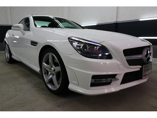 ＳＬＫ ＳＬＫ２００ブルーエフィシェンシー　ＭＴ　６速マニュアル　ＡＭＧスポーツパッケージ　ガラスルーフ　ＡＭＧパッケージ専用外装・レッドステッチ・レッドシートベルト専用内装　シートヒーター　地デジ　エアスカーフ　黒革　ディーラー車　３．６万キロ（5枚目）