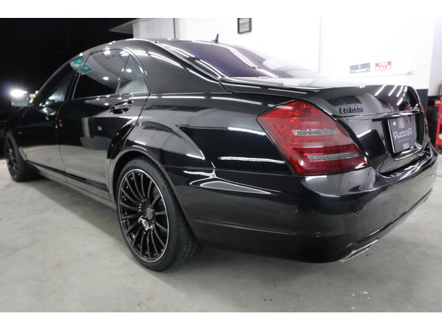 Sクラス S550 ブルーエフィシェンシー ロング 後期モデル リアエンターテイメント カールソン20インチアルミ 左ハンドル 黒革シート ディーラー車 社外地デジチューナー スモークヘッドライト カールソンエンブレム サンルーフ 5.2万キロ スペア(8枚目)