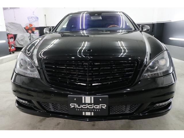 Sクラス S550 ブルーエフィシェンシー ロング 後期モデル リアエンターテイメント カールソン20インチアルミ 左ハンドル 黒革シート ディーラー車 社外地デジチューナー スモークヘッドライト カールソンエンブレム サンルーフ 5.2万キロ スペア(9枚目)