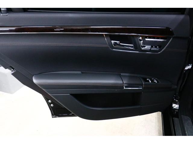 Sクラス S550 ブルーエフィシェンシー ロング 後期モデル リアエンターテイメント カールソン20インチアルミ 左ハンドル 黒革シート ディーラー車 社外地デジチューナー スモークヘッドライト カールソンエンブレム サンルーフ 5.2万キロ スペア(69枚目)