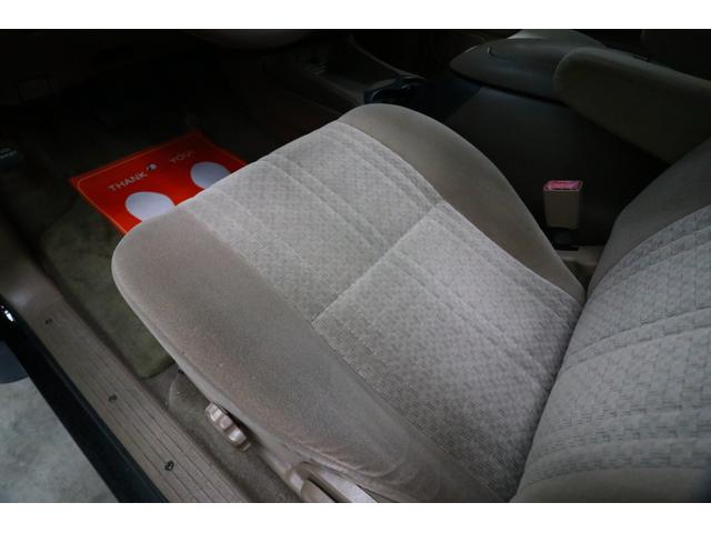 タンドラ アクセスキャブ SR5 ステップサイド タコマグリル 新車並行車 純正アルミホイール HDDナビ 地デジ ETC 本国取扱説明書有り キーロック付ハードトノカバー キーレス ヒッチメンバー 25000マイル コラムAT(20枚目)