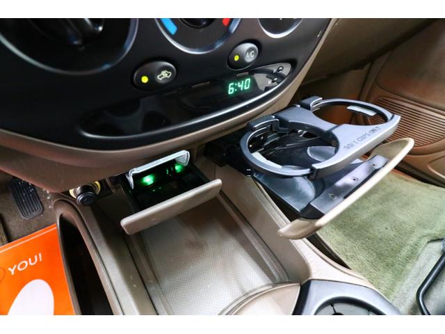 タンドラ アクセスキャブ SR5 ステップサイド タコマグリル 新車並行車 純正アルミホイール HDDナビ 地デジ ETC 本国取扱説明書有り キーロック付ハードトノカバー キーレス ヒッチメンバー 25000マイル コラムAT(63枚目)