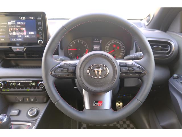 ＧＲヤリス ＲＺ　ハイパフォーマンス　ファースト　エディション　１オーナー禁煙車　屋内保管　サーキット未走行　純正ｏｐマーブル柄カーボンルーフ　ＧＲストラットタワーバー　ＪＢＬオーディオ　Ｔ－コネクトナビＴＶ　予防安全パッケージ　シート＆ステアヒーター（16枚目）