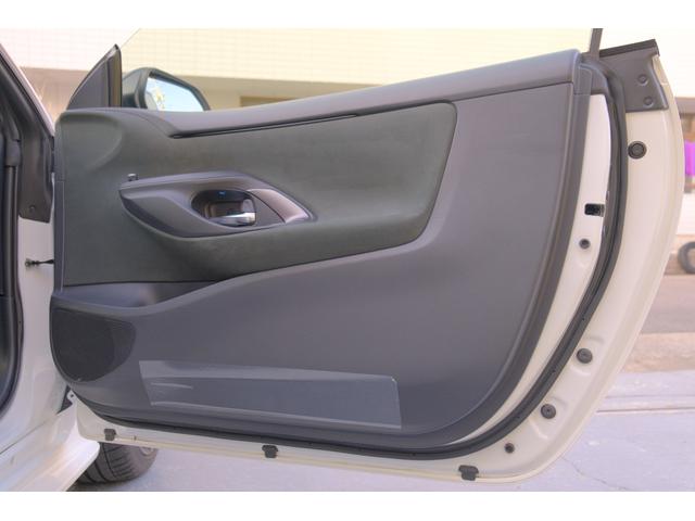 ＧＲヤリス ＲＺ　ハイパフォーマンス　ファースト　エディション　１オーナー禁煙車　屋内保管　サーキット未走行　純正ｏｐマーブル柄カーボンルーフ　ＧＲストラットタワーバー　ＪＢＬオーディオ　Ｔ－コネクトナビＴＶ　予防安全パッケージ　シート＆ステアヒーター（23枚目）