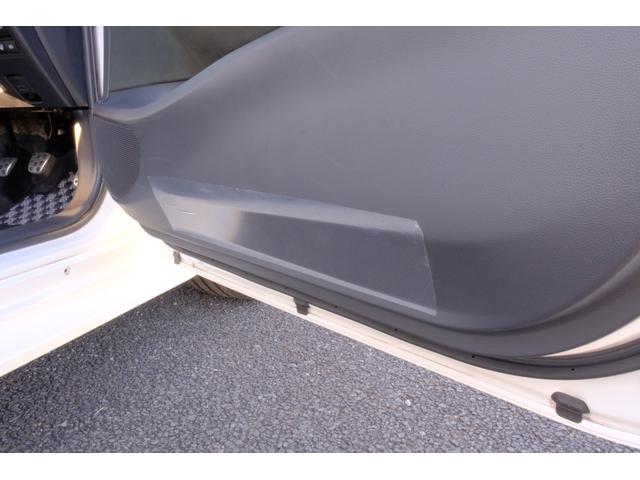 ＧＲヤリス ＲＺ　ハイパフォーマンス　ファースト　エディション　１オーナー禁煙車　屋内保管　サーキット未走行　純正ｏｐマーブル柄カーボンルーフ　ＧＲストラットタワーバー　ＪＢＬオーディオ　Ｔ－コネクトナビＴＶ　予防安全パッケージ　シート＆ステアヒーター（24枚目）