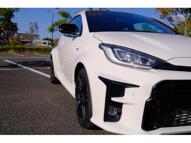 ＧＲヤリス ＲＺ　ハイパフォーマンス　ファースト　エディション　１オーナー禁煙車　屋内保管　サーキット未走行　純正ｏｐマーブル柄カーボンルーフ　ＧＲストラットタワーバー　ＪＢＬオーディオ　Ｔ－コネクトナビＴＶ　予防安全パッケージ　シート＆ステアヒーター（32枚目）