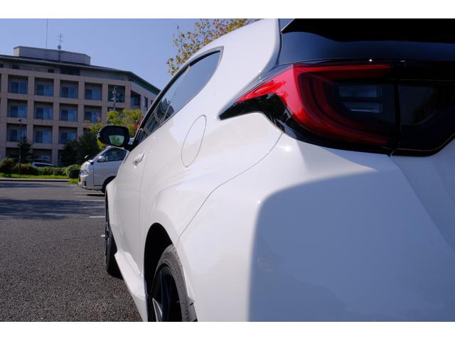 ＧＲヤリス ＲＺ　ハイパフォーマンス　ファースト　エディション　１オーナー禁煙車　屋内保管　サーキット未走行　純正ｏｐマーブル柄カーボンルーフ　ＧＲストラットタワーバー　ＪＢＬオーディオ　Ｔ－コネクトナビＴＶ　予防安全パッケージ　シート＆ステアヒーター（38枚目）
