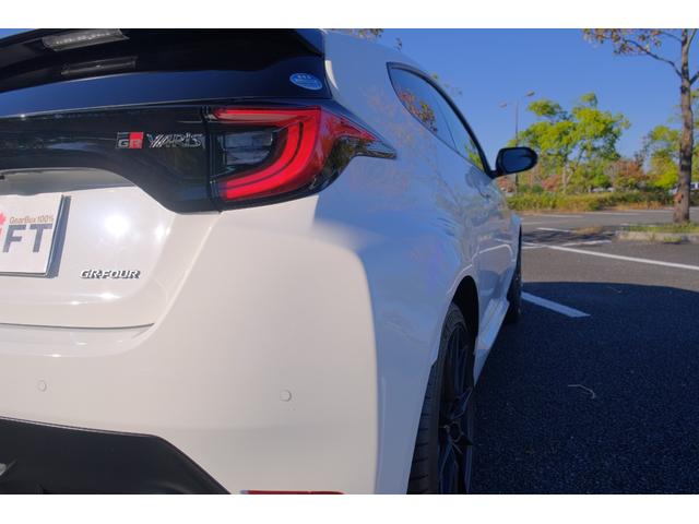 ＧＲヤリス ＲＺ　ハイパフォーマンス　ファースト　エディション　１オーナー禁煙車　屋内保管　サーキット未走行　純正ｏｐマーブル柄カーボンルーフ　ＧＲストラットタワーバー　ＪＢＬオーディオ　Ｔ－コネクトナビＴＶ　予防安全パッケージ　シート＆ステアヒーター（39枚目）