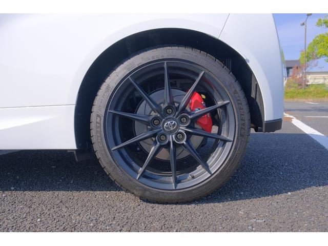 ＧＲヤリス ＲＺ　ハイパフォーマンス　ファースト　エディション　１オーナー禁煙車　屋内保管　サーキット未走行　純正ｏｐマーブル柄カーボンルーフ　ＧＲストラットタワーバー　ＪＢＬオーディオ　Ｔ－コネクトナビＴＶ　予防安全パッケージ　シート＆ステアヒーター（41枚目）