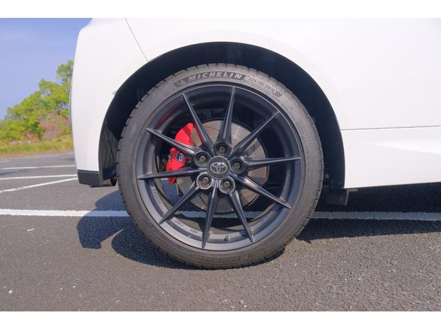 ＧＲヤリス ＲＺ　ハイパフォーマンス　ファースト　エディション　１オーナー禁煙車　屋内保管　サーキット未走行　純正ｏｐマーブル柄カーボンルーフ　ＧＲストラットタワーバー　ＪＢＬオーディオ　Ｔ－コネクトナビＴＶ　予防安全パッケージ　シート＆ステアヒーター（42枚目）