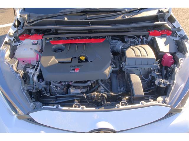 ＧＲヤリス ＲＺ　ハイパフォーマンス　ファースト　エディション　１オーナー禁煙車　屋内保管　サーキット未走行　純正ｏｐマーブル柄カーボンルーフ　ＧＲストラットタワーバー　ＪＢＬオーディオ　Ｔ－コネクトナビＴＶ　予防安全パッケージ　シート＆ステアヒーター（49枚目）