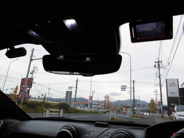 ポルトフィーノ ベースグレード ロッソコルサ ブラックレザー カーボンLEDステアリング マグネライドサス ブラックマフラー Bカメラ ヘッドレスト跳ね馬刺繍(10枚目)