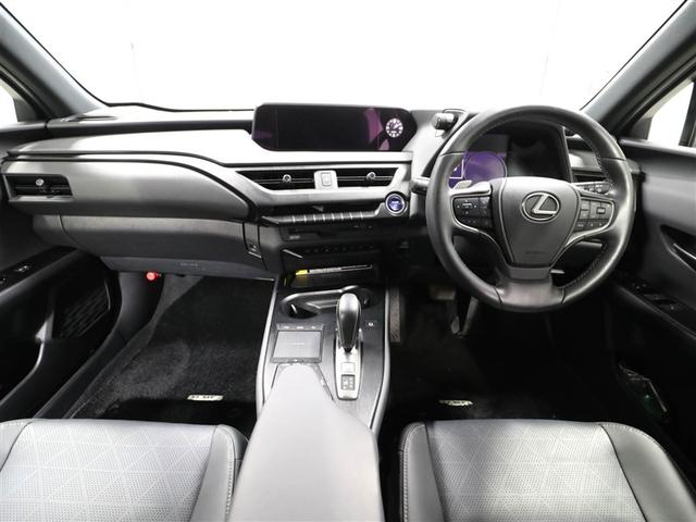 UX UX300e バージョンL レクサス認定中古車CPO 18インチアルミホイール ブラインドスポットモニター パーキングサポートブレーキ(静止物) パノラミックビューモニター おくだけ充電 ムーンルーフ 充電ケーブル(10枚目)