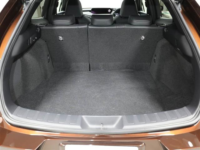 UX UX300e バージョンL レクサス認定中古車CPO 18インチアルミホイール ブラインドスポットモニター パーキングサポートブレーキ(静止物) パノラミックビューモニター おくだけ充電 ムーンルーフ 充電ケーブル(13枚目)