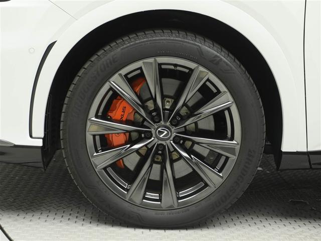 ＲＸ ＲＸ３５０　Ｆスポーツ　レクサス認定中古車ＣＰＯ　パノラマルーフ　ルーフレール　寒冷地仕様　ブラインドスポットモニター　パノラミックビューモニター　おくだけ充電　本革シート　Ｆ専用オレンジブレーキキャリパー　輻射ヒーター（19枚目）