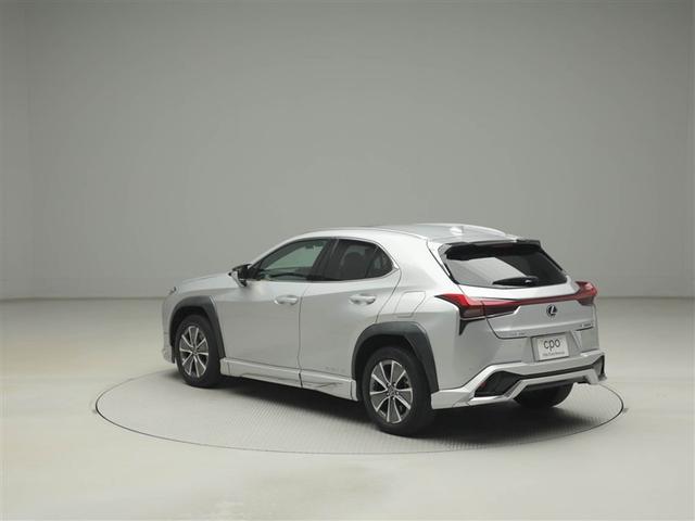 UX UX300e バージョンC レクサス認定中古車CPO ルーフレール ハンズフリーパワーバックドア 三眼フルLEDヘッドランプ ブラインドスポットモニター パーキングサポートブレーキ(静止物) パノラミックビューモニター(4枚目)