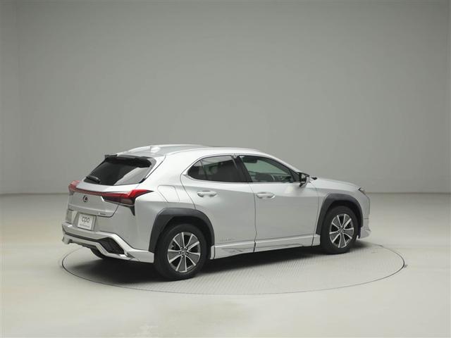 UX UX300e バージョンC レクサス認定中古車CPO ルーフレール ハンズフリーパワーバックドア 三眼フルLEDヘッドランプ ブラインドスポットモニター パーキングサポートブレーキ(静止物) パノラミックビューモニター(6枚目)