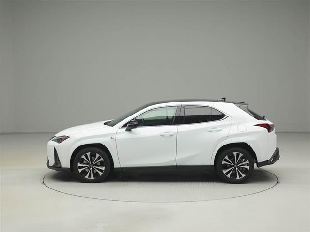 ＵＸ ＵＸ２５０ｈ　Ｆスポーツエモーショナルエクスプローラ　レクサス認定中古車ＣＰＯ　１８インチアルミホイール　ルーフレール　三眼フルＬＥＤヘッドランプ　パーキングサポートブレーキ　ブラインドスポットモニター　パノラミックビューモニター　ムーンルーフ（3枚目）