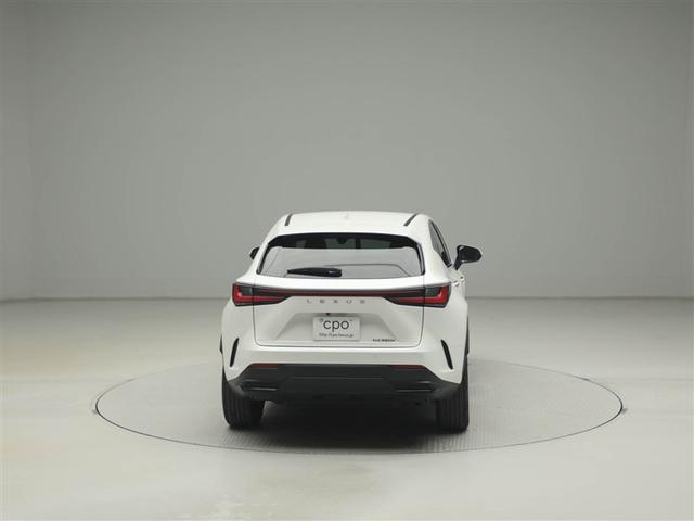 ＮＸ ＮＸ３５０ｈ　バージョンＬ　レクサス認定中古車ＣＰＯ　２０インチアルミホイール　パーキングサポートブレーキ　パノラミックビューモニター　後席シートヒーター　デジタルインナーミラー（5枚目）