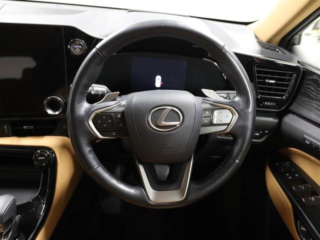 ＮＸ ＮＸ３５０ｈ　バージョンＬ　レクサス認定中古車ＣＰＯ　２０インチアルミホイール　パーキングサポートブレーキ　パノラミックビューモニター　後席シートヒーター　デジタルインナーミラー（16枚目）