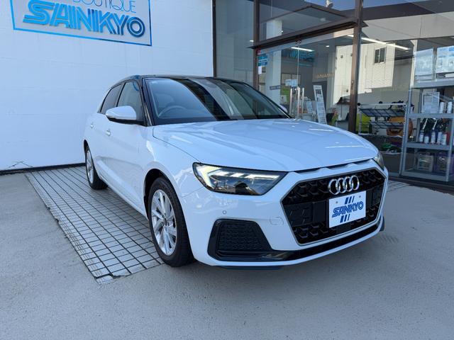 A1スポーツバック 25TFSI アドバンスド EGS2年保証付きコントラストルーフ バックカメラ アシスタンスパッケージ コンビニエンスパッケージ ナビゲーションパッケージ(3枚目)