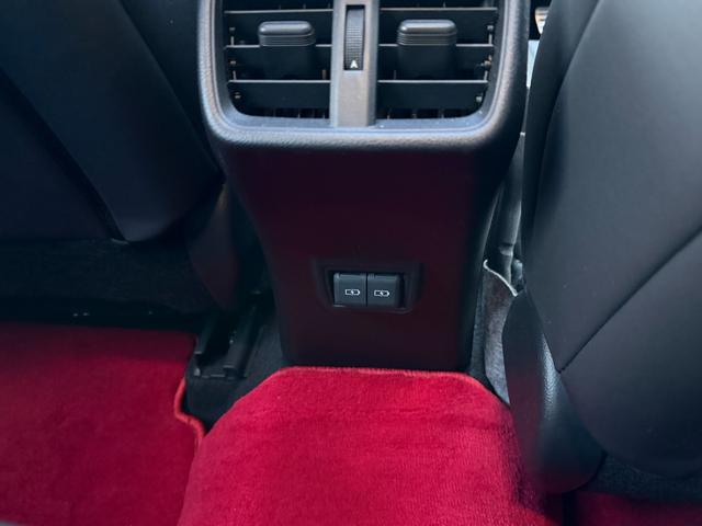 �����������肪�Ƃ��������܂��B�t���[�_�C�����A���[���ł��C�y�ɂ��⍇���������B�����X�̍ۂ́w�f�����������x�ƌ����Ă���������΃X���[�Y�ɂ��ē��ł��܂��B���₢���킹�A�����X�����҂����Ă���܂��B