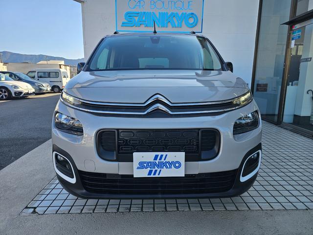 ベルランゴ シャイン　シャイン　ディーゼルターボ　パノラミックルーフ　純正ナビＴＶ　Ａｐｐｌｅｃａｒｐｌａｙ　全周囲カメラ　アダプティブクルーズコントロール　ブラインドスポット　レーンキープ　純正１６インチアルミ　ＥＴＣ（3枚目）