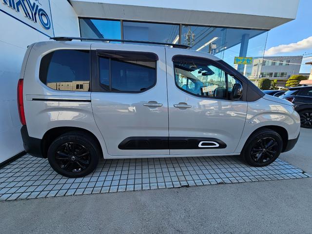 ベルランゴ シャイン　シャイン　ディーゼルターボ　パノラミックルーフ　純正ナビＴＶ　Ａｐｐｌｅｃａｒｐｌａｙ　全周囲カメラ　アダプティブクルーズコントロール　ブラインドスポット　レーンキープ　純正１６インチアルミ　ＥＴＣ（6枚目）