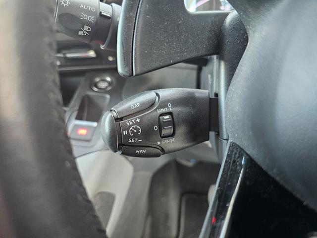 ベルランゴ シャイン　シャイン　ディーゼルターボ　パノラミックルーフ　純正ナビＴＶ　Ａｐｐｌｅｃａｒｐｌａｙ　全周囲カメラ　アダプティブクルーズコントロール　ブラインドスポット　レーンキープ　純正１６インチアルミ　ＥＴＣ（30枚目）