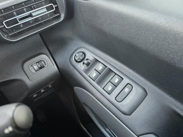 ベルランゴ シャイン　シャイン　ディーゼルターボ　パノラミックルーフ　純正ナビＴＶ　Ａｐｐｌｅｃａｒｐｌａｙ　全周囲カメラ　アダプティブクルーズコントロール　ブラインドスポット　レーンキープ　純正１６インチアルミ　ＥＴＣ（37枚目）