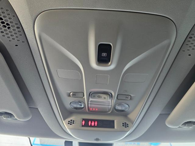 ベルランゴ シャイン　シャイン　ディーゼルターボ　パノラミックルーフ　純正ナビＴＶ　Ａｐｐｌｅｃａｒｐｌａｙ　全周囲カメラ　アダプティブクルーズコントロール　ブラインドスポット　レーンキープ　純正１６インチアルミ　ＥＴＣ（43枚目）