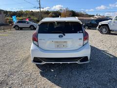 ��Ź�ϳƥ᡼�������������ƥ�������������Ǽ�ָ�Υ��ե���������¿��Ǥ��� 6