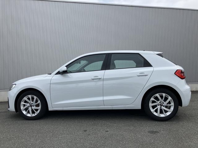Ａ１スポーツバック ２５ＴＦＳＩ　アドバンスド　元デモカー／アダプティブクルーズ／リヤビューカメラ／サイドアシスト／ハイビームアシスト／アドバンスキー／バーチャルコックピット／ワイヤレスチャージング／スマートフォンインターフェイス／禁煙車（8枚目）