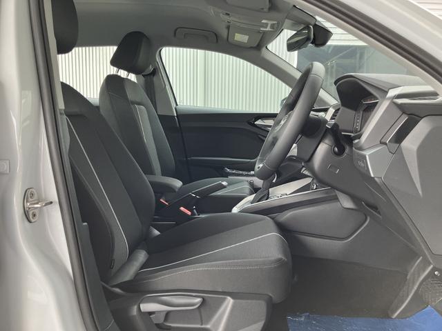 Ａ１スポーツバック ２５ＴＦＳＩ　アドバンスド　元デモカー／アダプティブクルーズ／リヤビューカメラ／サイドアシスト／ハイビームアシスト／アドバンスキー／バーチャルコックピット／ワイヤレスチャージング／スマートフォンインターフェイス／禁煙車（46枚目）