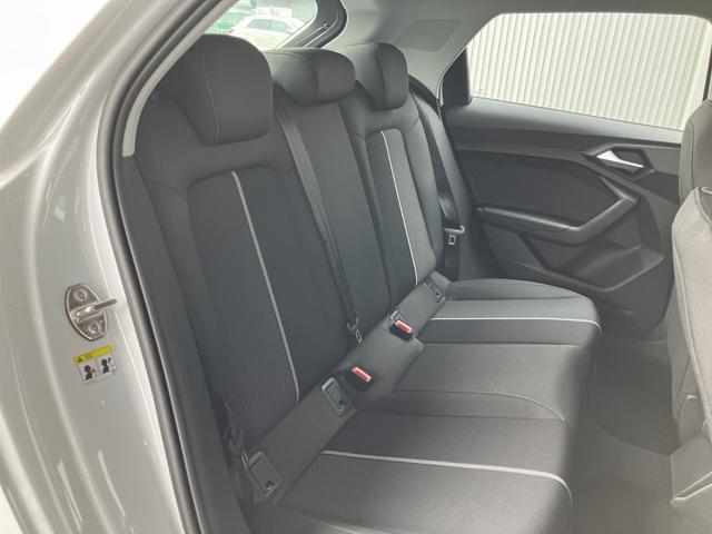 Ａ１スポーツバック ２５ＴＦＳＩ　アドバンスド　元デモカー／アダプティブクルーズ／リヤビューカメラ／サイドアシスト／ハイビームアシスト／アドバンスキー／バーチャルコックピット／ワイヤレスチャージング／スマートフォンインターフェイス／禁煙車（50枚目）